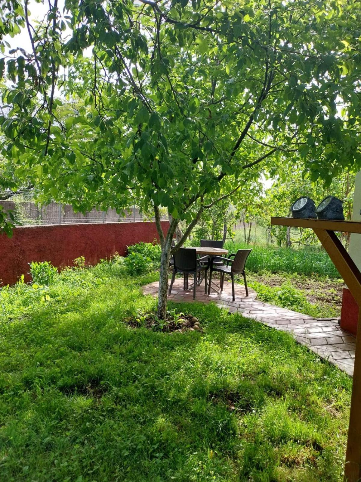 Riza Guest House Puke Экстерьер фото